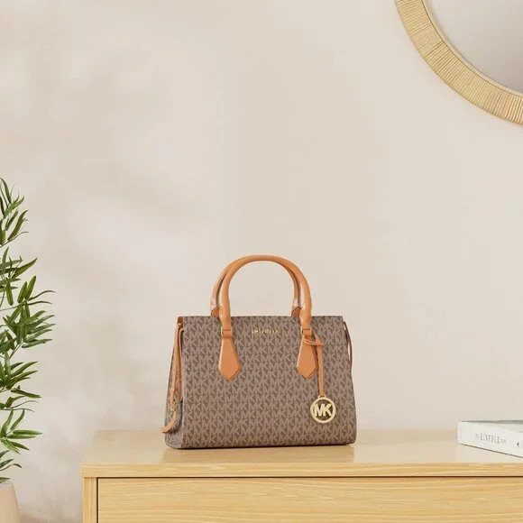 MIchael Kors handbag Medium for women Sheila satchel - Picture 2 of 7